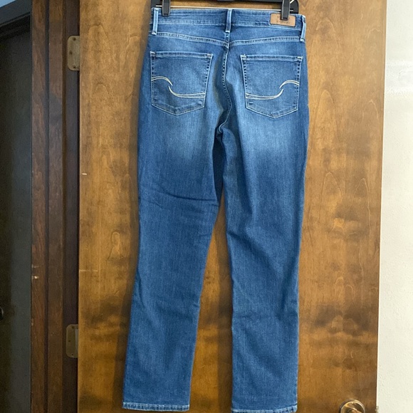 LEVIS Signature modern slim straight leg. Size 8m. 29”x32”. - Picture 2 of 9